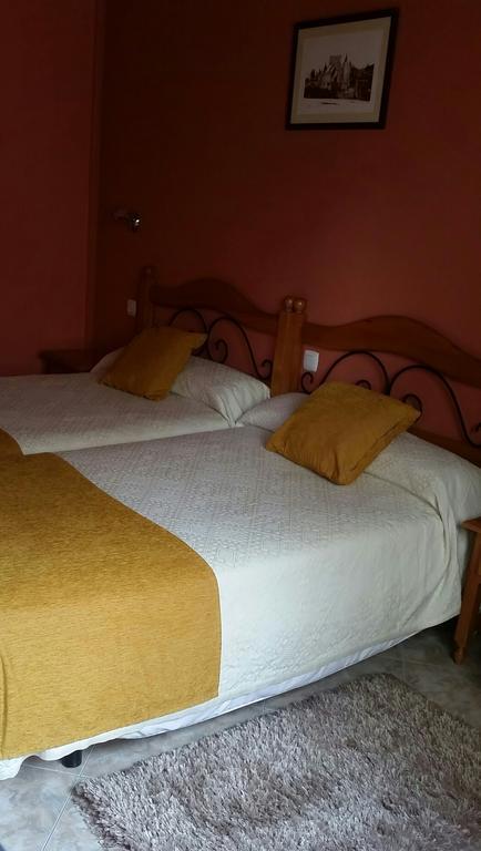 San Miguel Hotel เซโกเวีย ภายนอก รูปภาพ